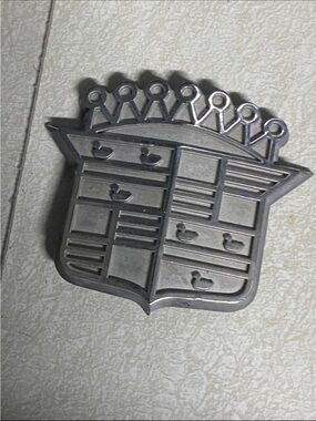 Cadillac grill emblem 85 El dorado’s